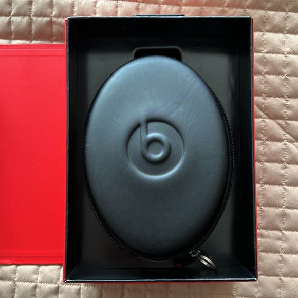 Beats by Dr. Dre - Picture 3 of 7